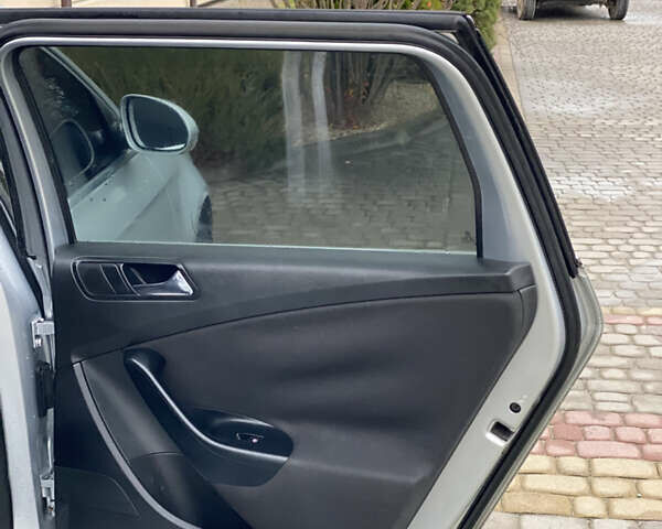 Сірий Фольксваген Пассат, об'ємом двигуна 2 л та пробігом 247 тис. км за 4599 $, фото 45 на Automoto.ua