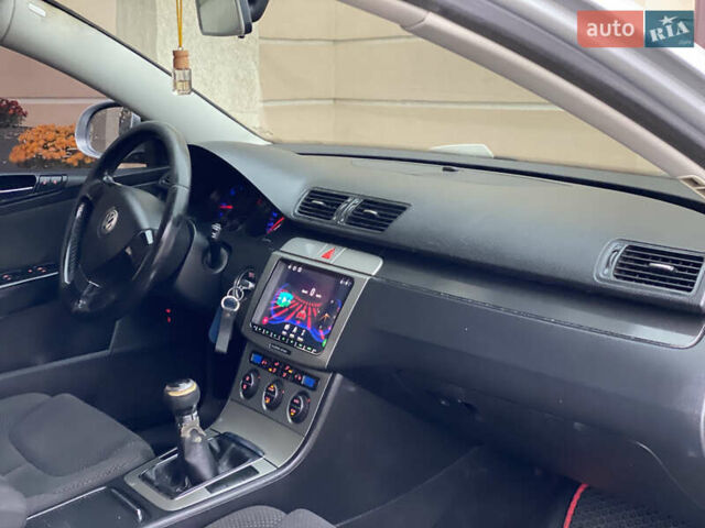 Сірий Фольксваген Пассат, об'ємом двигуна 2 л та пробігом 247 тис. км за 4599 $, фото 36 на Automoto.ua