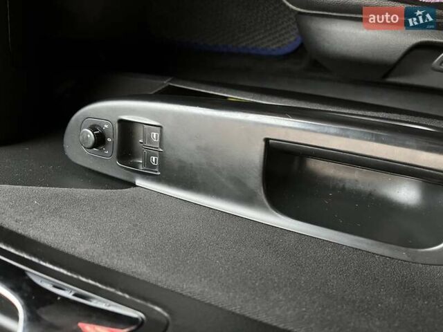 Серый Фольксваген Пассат, объемом двигателя 1.97 л и пробегом 285 тыс. км за 5800 $, фото 32 на Automoto.ua