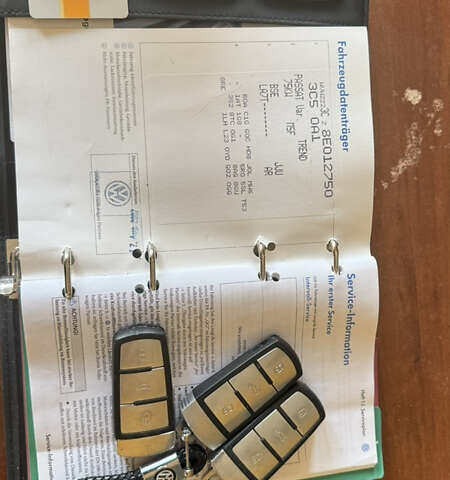 Сірий Фольксваген Пассат, об'ємом двигуна 1.6 л та пробігом 253 тис. км за 6300 $, фото 41 на Automoto.ua