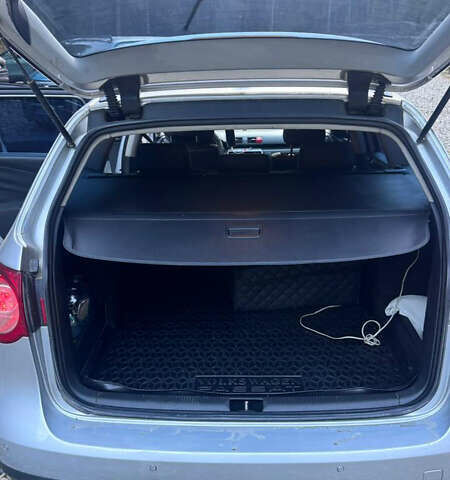 Серый Фольксваген Пассат, объемом двигателя 1.9 л и пробегом 300 тыс. км за 6000 $, фото 9 на Automoto.ua