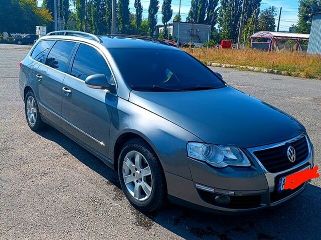 Серый Фольксваген Пассат, объемом двигателя 2 л и пробегом 320 тыс. км за 6500 $, фото 1 на Automoto.ua