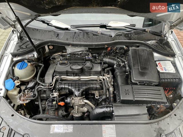 Сірий Фольксваген Пассат, об'ємом двигуна 2 л та пробігом 247 тис. км за 4599 $, фото 56 на Automoto.ua