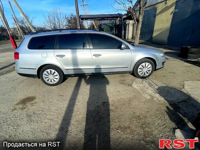 Сірий Фольксваген Пассат, об'ємом двигуна 1.6 л та пробігом 245 тис. км за 6500 $, фото 3 на Automoto.ua