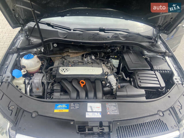 Серый Фольксваген Пассат, объемом двигателя 2 л и пробегом 254 тыс. км за 6200 $, фото 13 на Automoto.ua