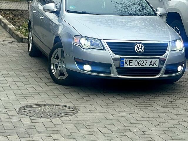 Сірий Фольксваген Пассат, об'ємом двигуна 1.6 л та пробігом 245 тис. км за 6500 $, фото 4 на Automoto.ua