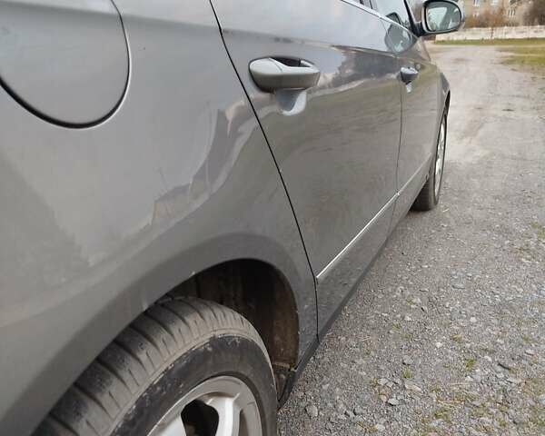 Серый Фольксваген Пассат, объемом двигателя 1.97 л и пробегом 345 тыс. км за 6500 $, фото 23 на Automoto.ua