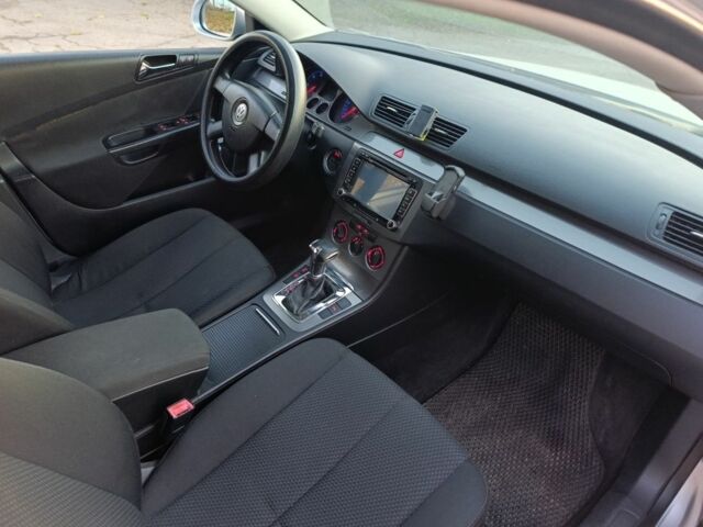 Серый Фольксваген Пассат, объемом двигателя 2 л и пробегом 280 тыс. км за 5000 $, фото 7 на Automoto.ua