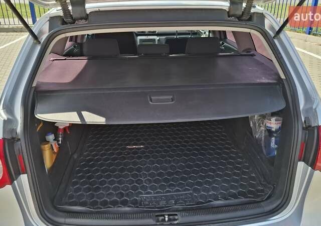 Серый Фольксваген Пассат, объемом двигателя 1.9 л и пробегом 406 тыс. км за 6500 $, фото 7 на Automoto.ua