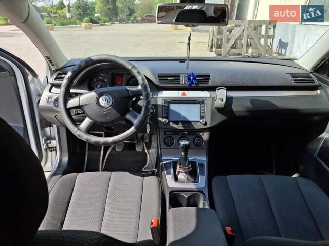 Серый Фольксваген Пассат, объемом двигателя 2 л и пробегом 218 тыс. км за 5300 $, фото 3 на Automoto.ua