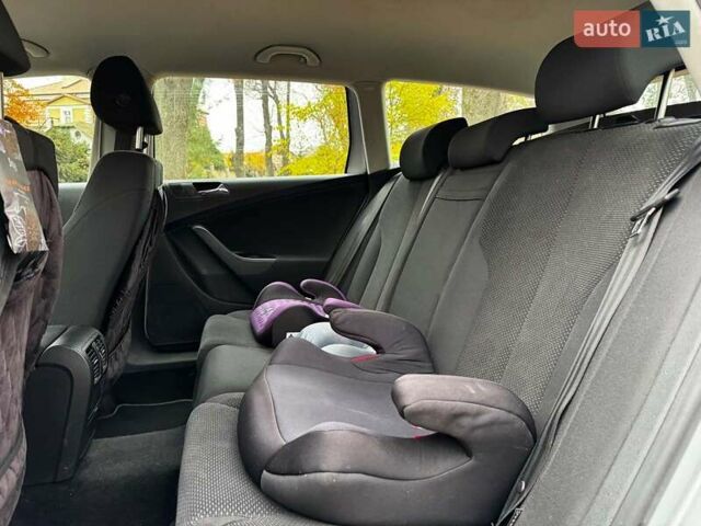 Сірий Фольксваген Пассат, об'ємом двигуна 1.8 л та пробігом 249 тис. км за 5990 $, фото 20 на Automoto.ua