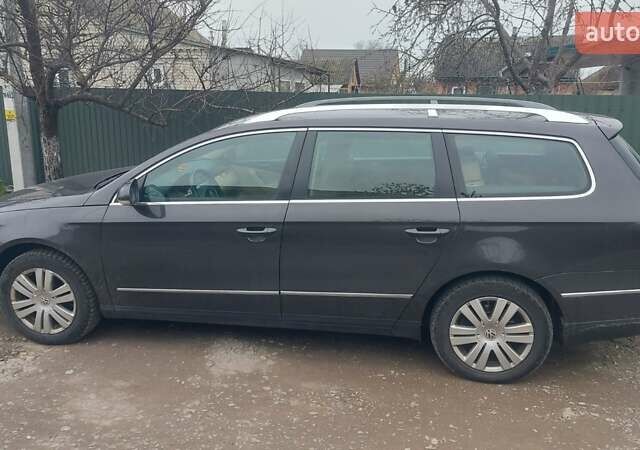 Серый Фольксваген Пассат, объемом двигателя 2 л и пробегом 310 тыс. км за 5800 $, фото 6 на Automoto.ua