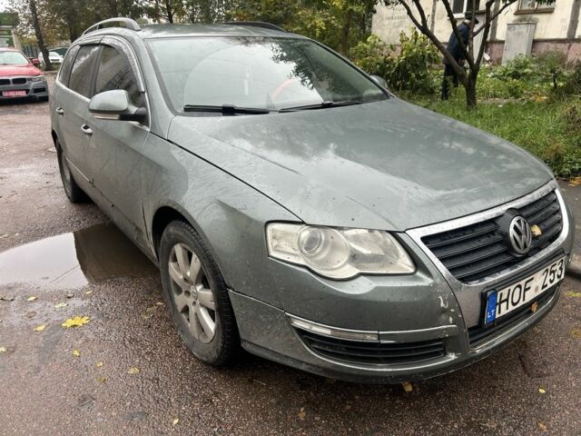 Серый Фольксваген Пассат, объемом двигателя 0 л и пробегом 220 тыс. км за 1900 $, фото 1 на Automoto.ua