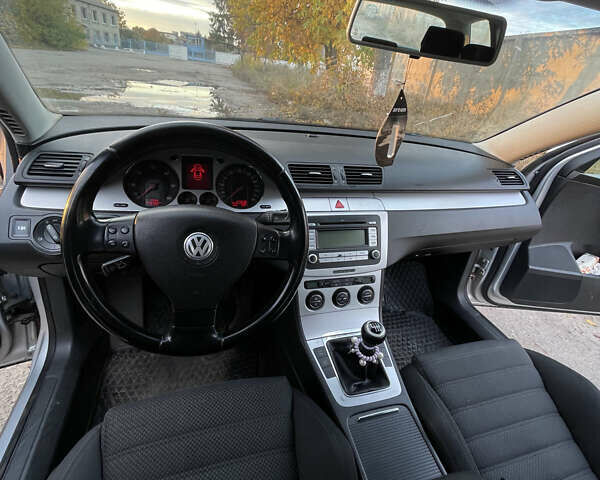Фольксваген Пассат 2007 у Подільськ (Котовськ) на Automoto.ua Сірий Фольксваген Пассат, об'ємом двигуна 1.97 л та пробігом 315 тис. км за 5900 $, фото 7 на Automoto.ua