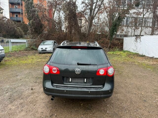 Серый Фольксваген Пассат, объемом двигателя 1.6 л и пробегом 250 тыс. км за 2300 $, фото 4 на Automoto.ua