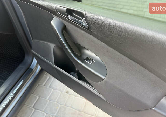 Сірий Фольксваген Пассат, об'ємом двигуна 1.6 л та пробігом 253 тис. км за 6300 $, фото 22 на Automoto.ua