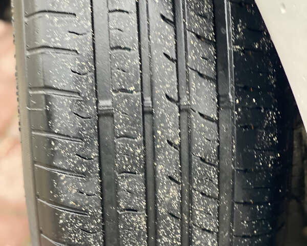 Сірий Фольксваген Пассат, об'ємом двигуна 2 л та пробігом 247 тис. км за 4599 $, фото 65 на Automoto.ua