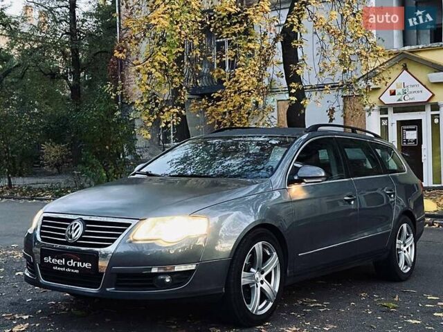 Серый Фольксваген Пассат, объемом двигателя 1.97 л и пробегом 295 тыс. км за 7999 $, фото 1 на Automoto.ua