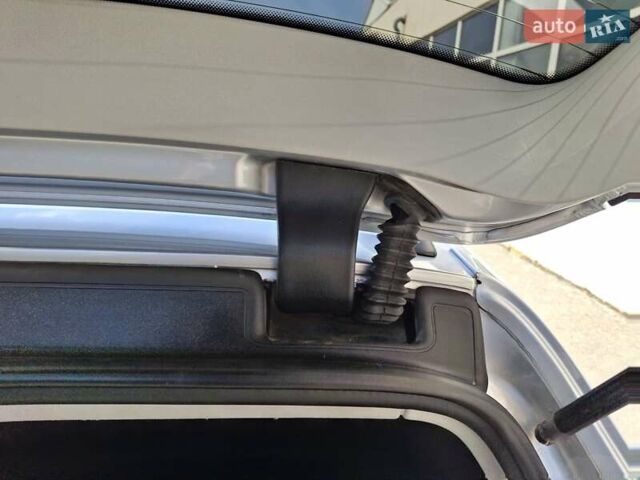 Серый Фольксваген Пассат, объемом двигателя 2 л и пробегом 218 тыс. км за 5300 $, фото 7 на Automoto.ua