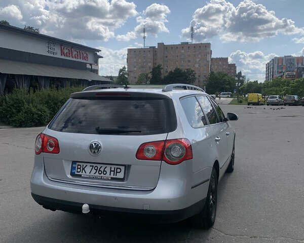Серый Фольксваген Пассат, объемом двигателя 1.97 л и пробегом 325 тыс. км за 5600 $, фото 2 на Automoto.ua