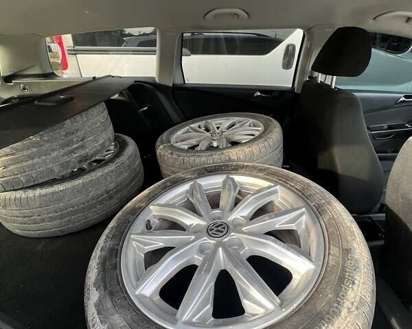 Серый Фольксваген Пассат, объемом двигателя 1.97 л и пробегом 280 тыс. км за 5950 $, фото 10 на Automoto.ua