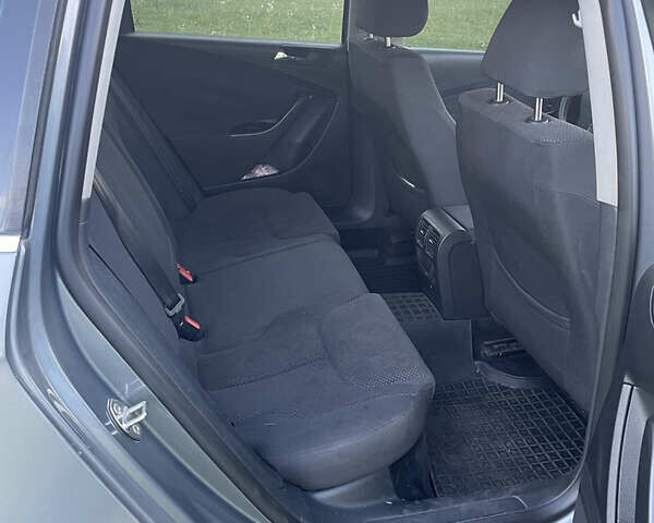 Серый Фольксваген Пассат, объемом двигателя 1.97 л и пробегом 382 тыс. км за 6399 $, фото 16 на Automoto.ua