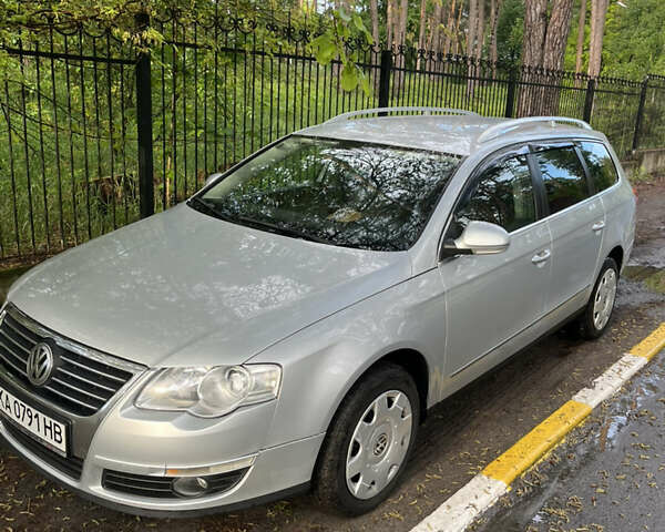 Фольксваген Пассат 2007 у Шевченковом на Automoto.ua Сірий Фольксваген Пассат, об'ємом двигуна 1.97 л та пробігом 319 тис. км за 6500 $, фото 1 на Automoto.ua
