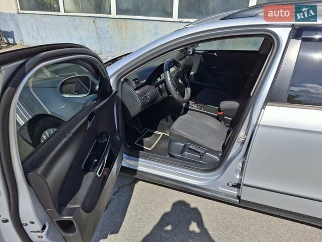 Серый Фольксваген Пассат, объемом двигателя 2 л и пробегом 218 тыс. км за 5300 $, фото 14 на Automoto.ua