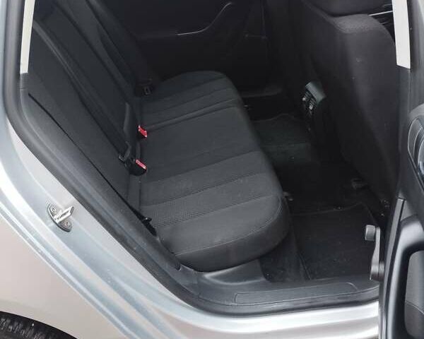 Серый Фольксваген Пассат, объемом двигателя 1.6 л и пробегом 243 тыс. км за 7800 $, фото 78 на Automoto.ua