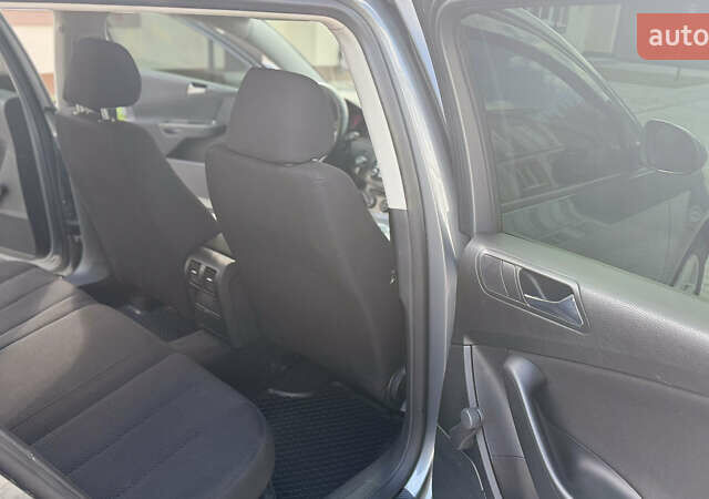 Сірий Фольксваген Пассат, об'ємом двигуна 1.6 л та пробігом 253 тис. км за 6300 $, фото 15 на Automoto.ua