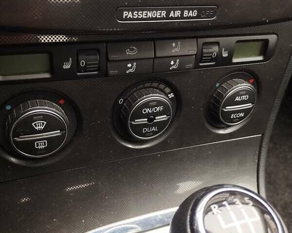 Серый Фольксваген Пассат, объемом двигателя 1.6 л и пробегом 243 тыс. км за 7800 $, фото 36 на Automoto.ua