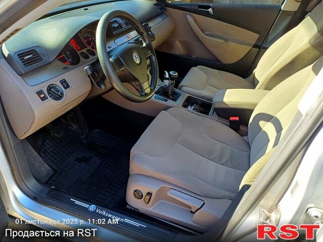 Серый Фольксваген Пассат, объемом двигателя 2 л и пробегом 270 тыс. км за 5888 $, фото 5 на Automoto.ua
