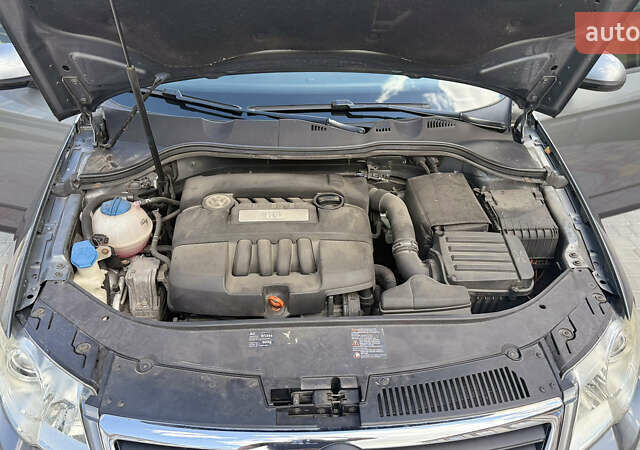 Сірий Фольксваген Пассат, об'ємом двигуна 1.6 л та пробігом 253 тис. км за 6300 $, фото 23 на Automoto.ua