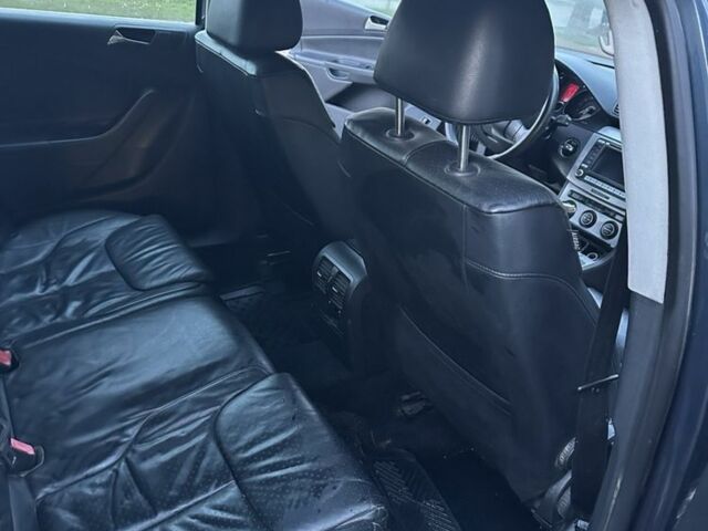 Серый Фольксваген Пассат, объемом двигателя 1.9 л и пробегом 380 тыс. км за 2550 $, фото 5 на Automoto.ua