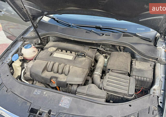 Сірий Фольксваген Пассат, об'ємом двигуна 1.6 л та пробігом 253 тис. км за 6300 $, фото 24 на Automoto.ua