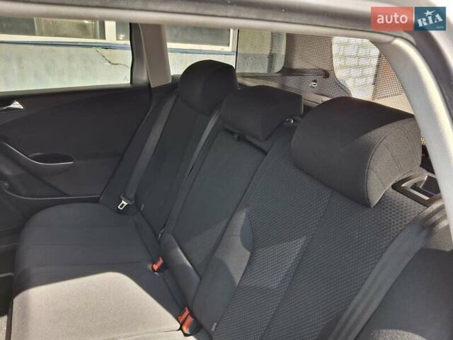 Серый Фольксваген Пассат, объемом двигателя 2 л и пробегом 218 тыс. км за 5300 $, фото 15 на Automoto.ua