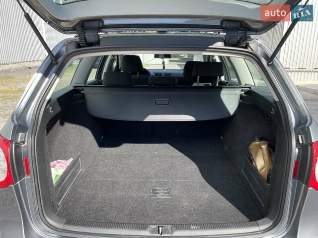 Серый Фольксваген Пассат, объемом двигателя 1.97 л и пробегом 320 тыс. км за 6000 $, фото 10 на Automoto.ua