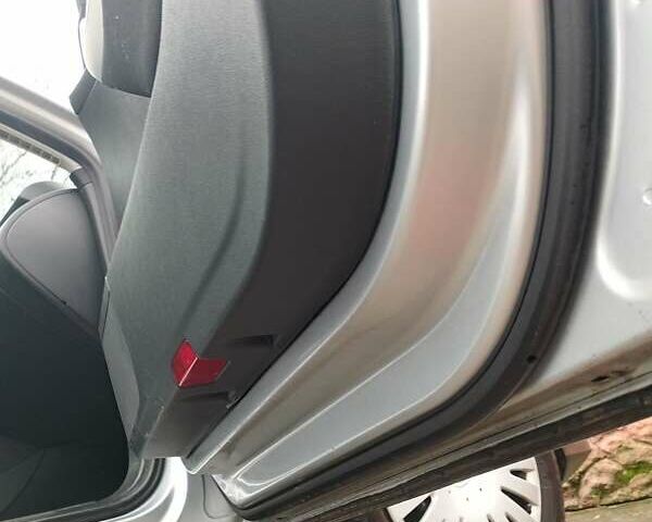 Серый Фольксваген Пассат, объемом двигателя 1.6 л и пробегом 243 тыс. км за 7800 $, фото 70 на Automoto.ua