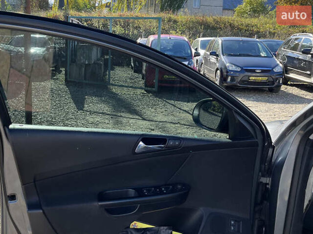 Сірий Фольксваген Пассат, об'ємом двигуна 1.97 л та пробігом 260 тис. км за 5999 $, фото 17 на Automoto.ua