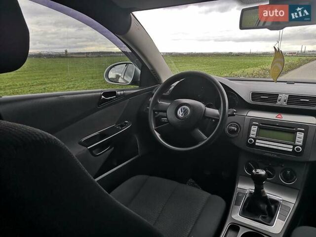 Серый Фольксваген Пассат, объемом двигателя 1.9 л и пробегом 256 тыс. км за 5500 $, фото 13 на Automoto.ua