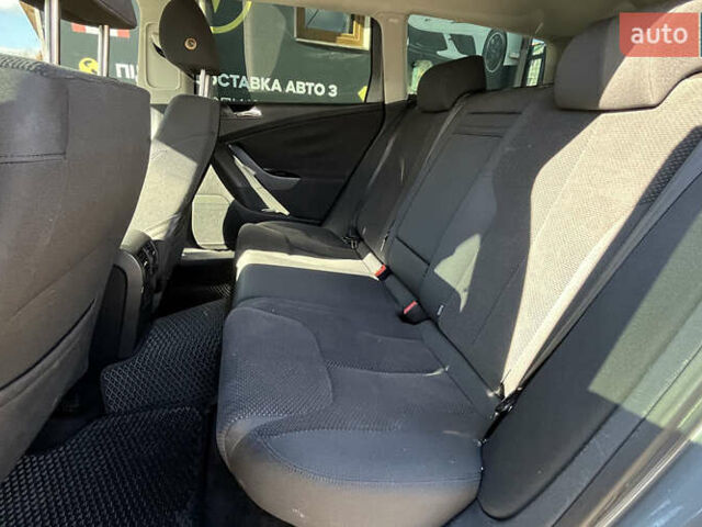 Сірий Фольксваген Пассат, об'ємом двигуна 1.97 л та пробігом 260 тис. км за 5999 $, фото 19 на Automoto.ua