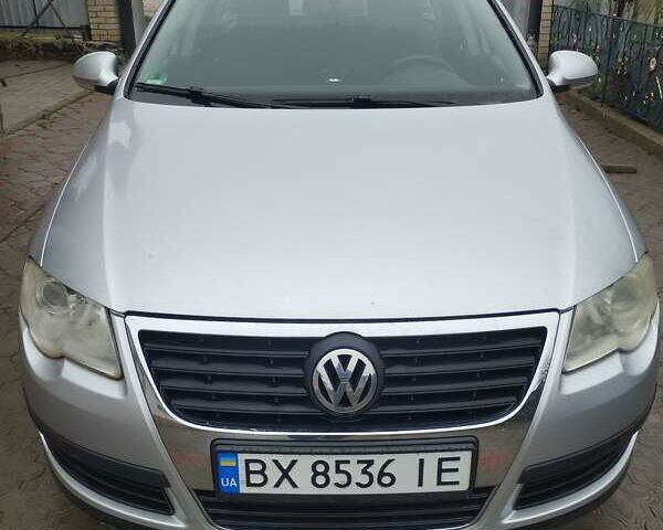 Серый Фольксваген Пассат, объемом двигателя 1.6 л и пробегом 243 тыс. км за 7800 $, фото 1 на Automoto.ua