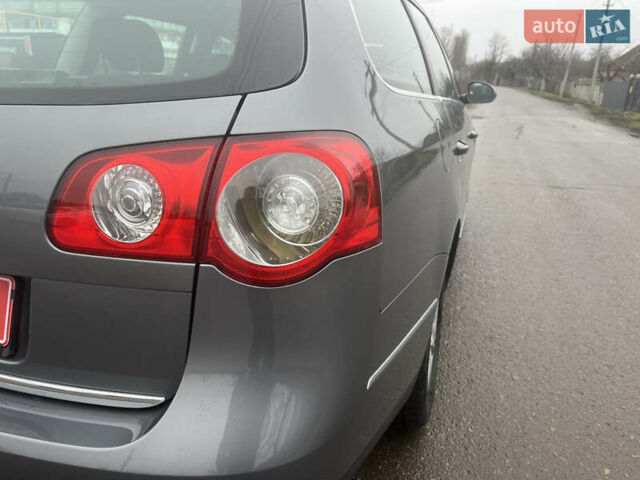 Серый Фольксваген Пассат, объемом двигателя 1.6 л и пробегом 142 тыс. км за 7450 $, фото 15 на Automoto.ua