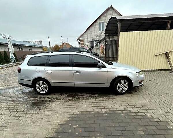 Сірий Фольксваген Пассат, об'ємом двигуна 2 л та пробігом 347 тис. км за 6800 $, фото 4 на Automoto.ua