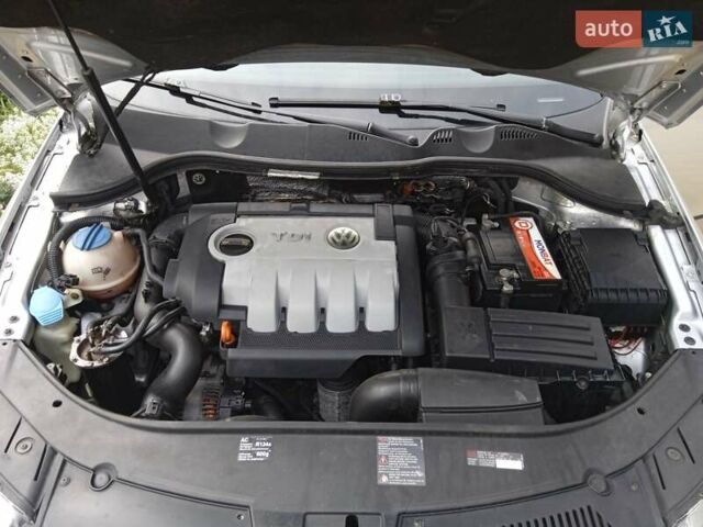 Сірий Фольксваген Пассат, об'ємом двигуна 1.97 л та пробігом 222 тис. км за 6099 $, фото 15 на Automoto.ua