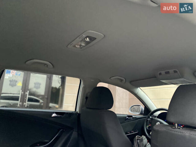 Сірий Фольксваген Пассат, об'ємом двигуна 2 л та пробігом 247 тис. км за 4599 $, фото 44 на Automoto.ua