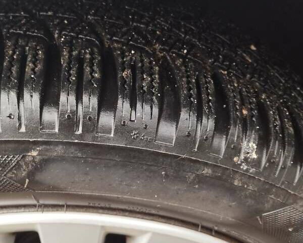 Серый Фольксваген Пассат, объемом двигателя 1.6 л и пробегом 243 тыс. км за 7800 $, фото 114 на Automoto.ua