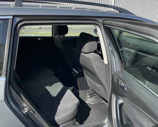 Серый Фольксваген Пассат, объемом двигателя 1.97 л и пробегом 320 тыс. км за 6000 $, фото 18 на Automoto.ua