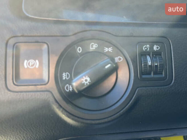 Сірий Фольксваген Пассат, об'ємом двигуна 1.97 л та пробігом 260 тис. км за 5999 $, фото 15 на Automoto.ua