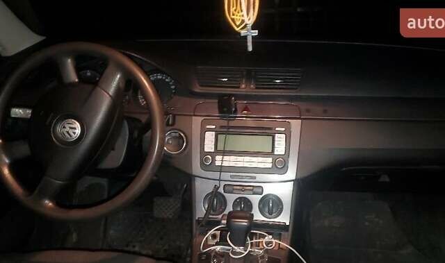 Сірий Фольксваген Пассат, об'ємом двигуна 2 л та пробігом 275 тис. км за 5500 $, фото 8 на Automoto.ua